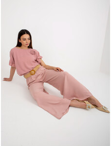 Fashionhunters Světle růžové letní kalhoty z látky s páskem