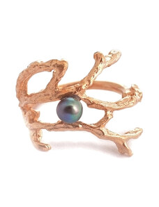 Klára Bílá Jewellery Masivní pozlacený prsten Berries dámský ze stříbra s perlou 41 (13,0mm), Barva perly: Bílá