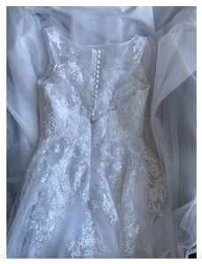 Donna Bridal romantické krajkové šaty s vlečkou + SPODNICE ZDARMA