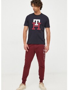 Bavlněné tepláky Tommy Hilfiger vínová barva, s aplikací