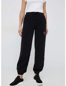 Tepláky Calvin Klein Jeans dámské, černá barva, s aplikací