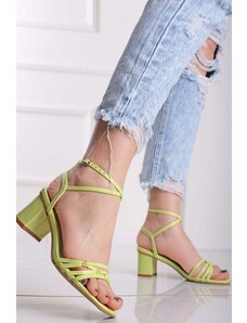 Ideal Světle zelené sandály na hrubém podpatku Nawel