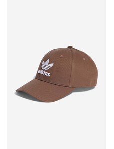 Bavlněná baseballová čepice adidas Originals hnědá barva, s aplikací, IB9970