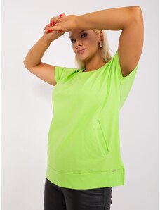 Fashionhunters Světle zelená základní halenka plus size s kapsami