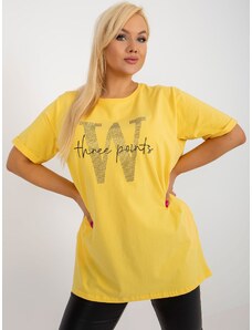 Fashionhunters Žlutá dlouhá halenka plus size s nápisem