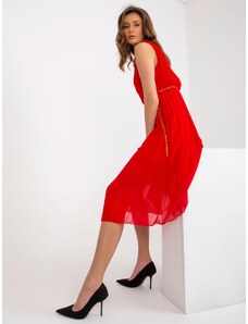 Fashionhunters Červené midi šaty plisované viskózou