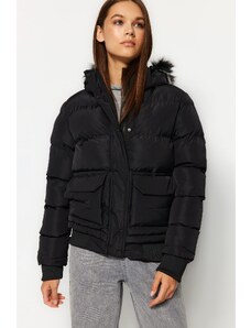 Trendyol Black Fur Vodoodpudivý nafukovací kabát s kapucí
