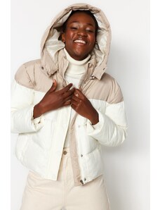 Trendyol Ecru kapuce s kapucí Color Block vodoodpudivý nafukovací kabát