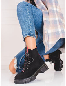 Praktické kotníčkové boty dámské černé na plochém podpatku