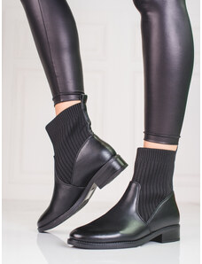 Výborné černé kotníčkové boty dámské na plochém podpatku