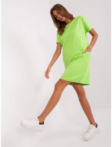 Fashionhunters Světle zelené basic šaty s kulatým výstřihem