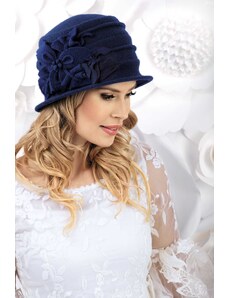 KRUMLOVANKA Zimní dámský klobouk s květy W-0655/161 tmavě modrý