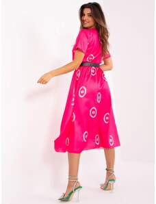 Fashionhunters Tmavě růžové koktejlové šaty se vzory
