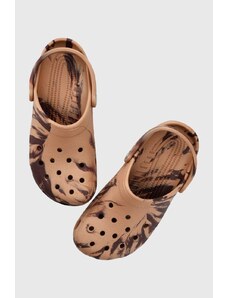 Pantofle Crocs hnědá barva