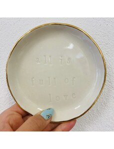 LVICE V PORCELÁNU smetanový porcelánový talířek All Is Full Of Love