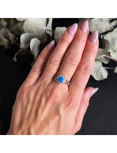 Pfleger Stříbrný prsten zdobený modrým opálem