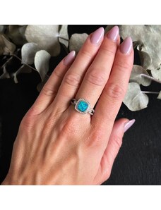 Pfleger Stříbrný prsten s modrým opálem