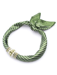 Šátek s bižuterií Letuška - zelený pruhovaný