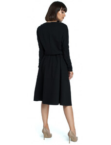 model 15098396 Šaty midi střihu černé - BeWear
