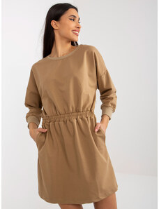 Fashionhunters Camel mini mikinové šaty s elastickým pasem