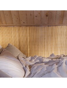 Bambusová rohož za postel přírodní