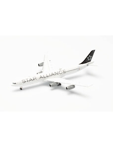 Herpa Airbus A340-300 Lufthansa Star Alliance 1:500