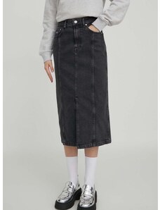 Džínová sukně Tommy Jeans černá barva, midi, DW0DW17700