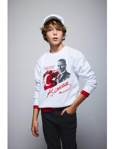 DEFACTO Regular Fit Crew Neck Sweatshirt