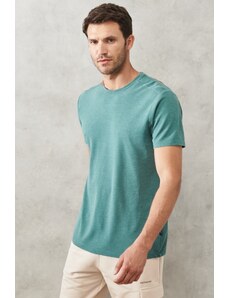 AC&Co / Altınyıldız Classics Pánské zelené bavlněné tričko Slim Fit Slim Fit s výstřihem.
