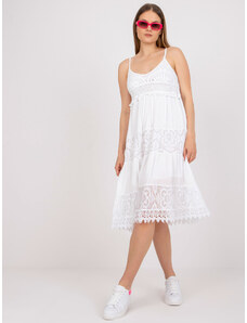 Fashionhunters Ležérní bílé šaty na ramínka OCH BELLA