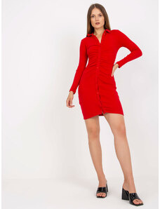 Fashionhunters Základní červené žebrované šaty s knoflíky RUE PARIS