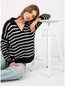 Fashionhunters Černobílý oversize pruhovaný svetr s límečkem