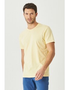 AC&Co / Altınyıldız Classics Pánské žluté tričko s krátkým rukávem ze 100% bavlny Slim Fit Crew Neck.