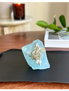 Gaia Crystal Krystal akvamarínu s muskovitem Pákistán 331g AAA