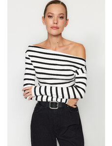 Trendyol Black And White Striped Premium Soft Fabric Fitted Boat Neck Flexible Knitted Blouse