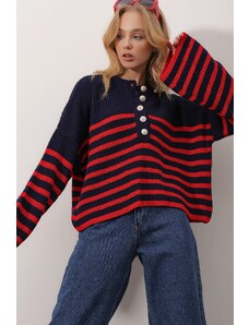 Trend Alaçatı Stili Women's Navy Blue-Red Crew Neck Front Gold Buttons Striped Knitwear Sweater