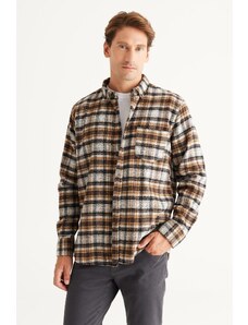 ALTINYILDIZ CLASSICS Men's Brown Ecru Comfort Fit Relaxed-Cut Buttoned Collar Checked Flannel Shirt.