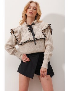 Trend Alaçatı Stili Women's Beige Collar Tie Detail Frilly Thessaloniki Knit Crop Sweater