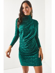 olalook dámské puntíky smaragdově zelený stojatý límec smocking detail mini písečné šaty