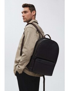Men's Saddle Brown Backpack made of Genuine Leather with Wide Shoulder Straps Estro ER00110950