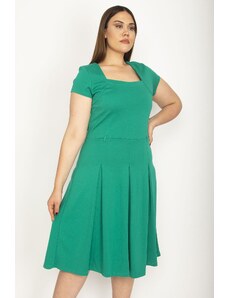 Şans Women's Plus Size Green Square Collar Pleated Dress