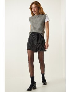 Happiness İstanbul Women's Black Striped Woven Shorts Skirt