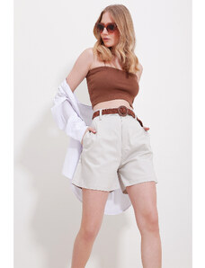 Trend Alaçatı Stili Women's Stone Straw Knit Belt Gabardine Shorts