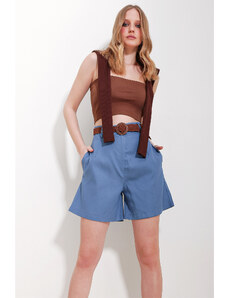 Trend Alaçatı Stili Women's Blue Straw Knit Belt Gabardine Shorts