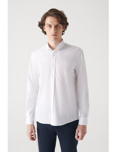 Avva Men's White Seersucker Buttoned Collar Comfort Fit Relaxed Cut Shirt