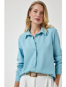 Happiness İstanbul Women's Turquoise Soft Textured Basic Shirt