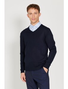 ALTINYILDIZ CLASSICS Men's Navy Blue Standard Fit Normal Cut V-Neck Knitwear Sweater.