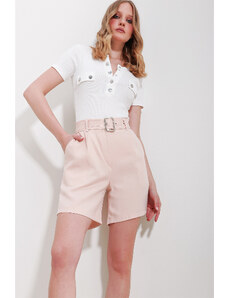 Trend Alaçatı Stili Women's Powder Pink Double Pocketed Waist Belted Gabardine Shorts