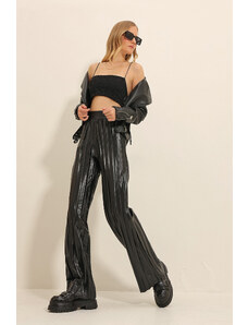 Trend Alaçatı Stili Women's Black Elastic Waist Pleated Faux Leather Palazzo Trousers