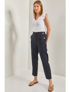 Bianco Lucci Women's Buttoned Pockets Trousers